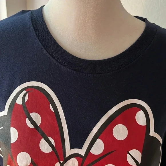 Disney "GRANDMA" Minnie Mouse Ladies T Size XL Navy Blue Disney Parks - Picture 3 of 7